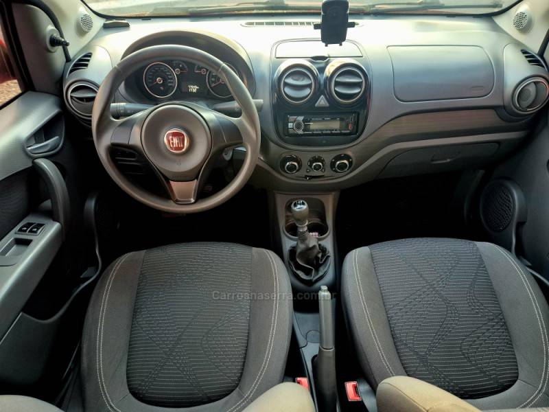FIAT - PALIO - 2015/2015 - Vermelha - R$ 40.900,00