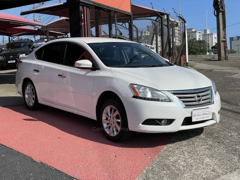 NISSAN - SENTRA - 2014/2015 - Branca - R$ 53.900,00