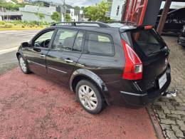 RENAULT - MÉGANE - 2010/2011 - Preta - R$ 30.000,00