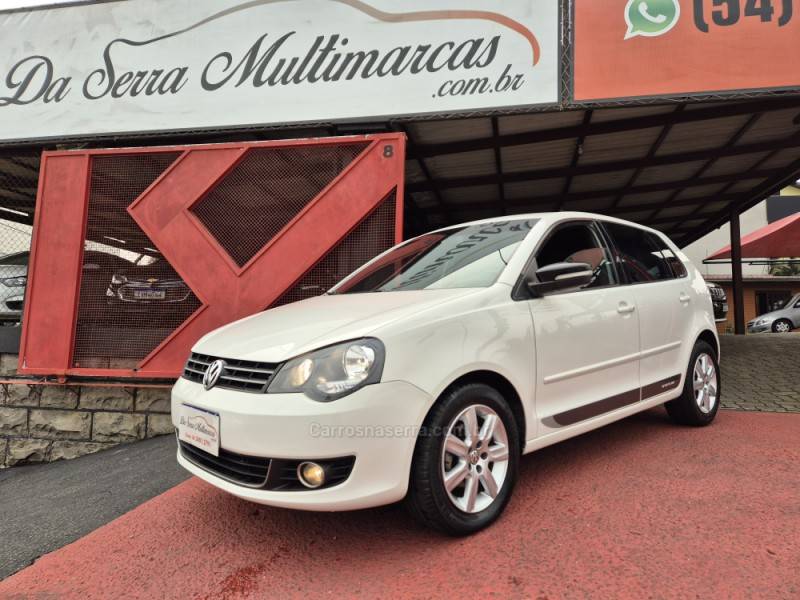 VOLKSWAGEN - POLO - 2011/2012 - Branca - R$ 43.900,00