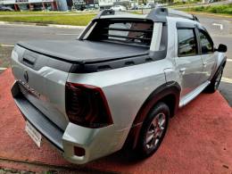 RENAULT - DUSTER OROCH - 2015/2016 - Prata - R$ 74.000,00