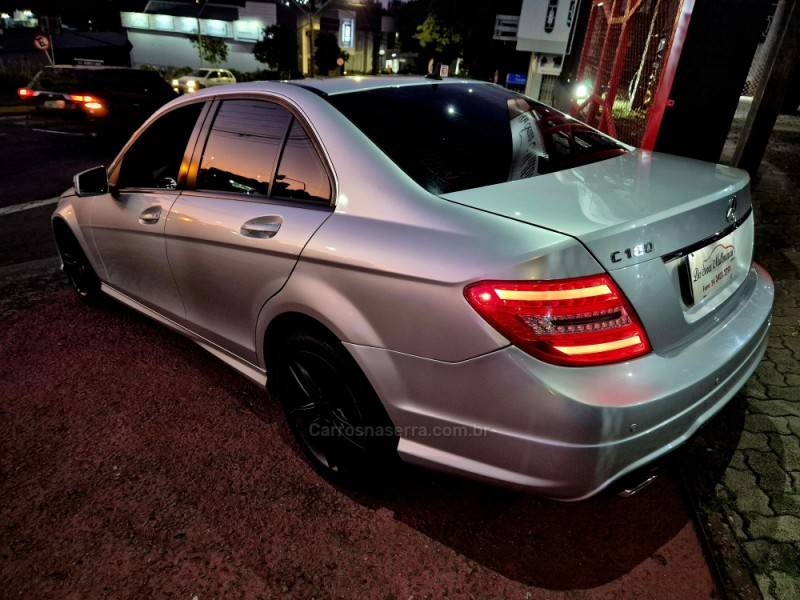 MERCEDES-BENZ - C 180 - 2013/2014 - Prata - R$ 79.900,00
