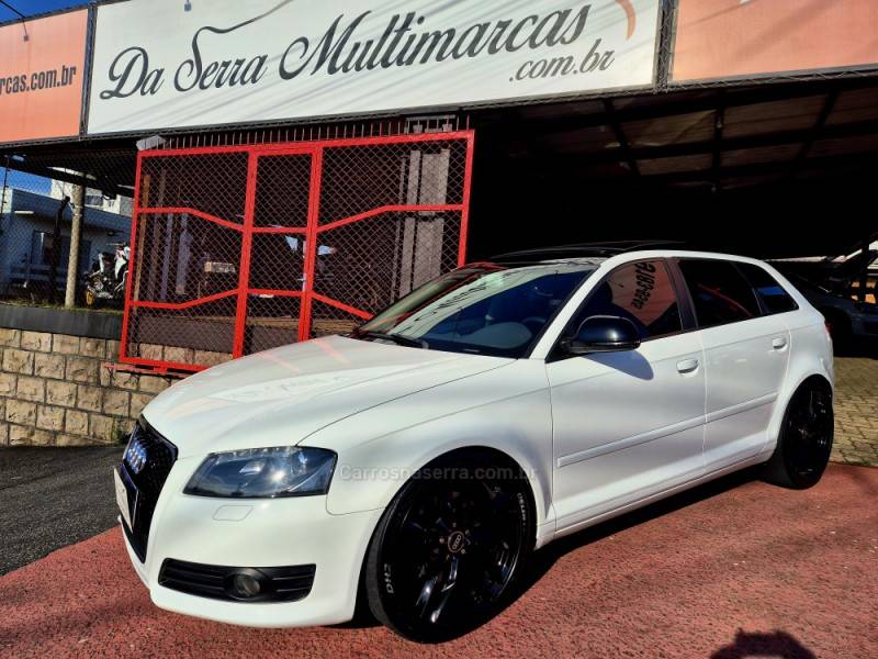 AUDI - A3 - 2010/2010 - Branca - R$ 77.000,00