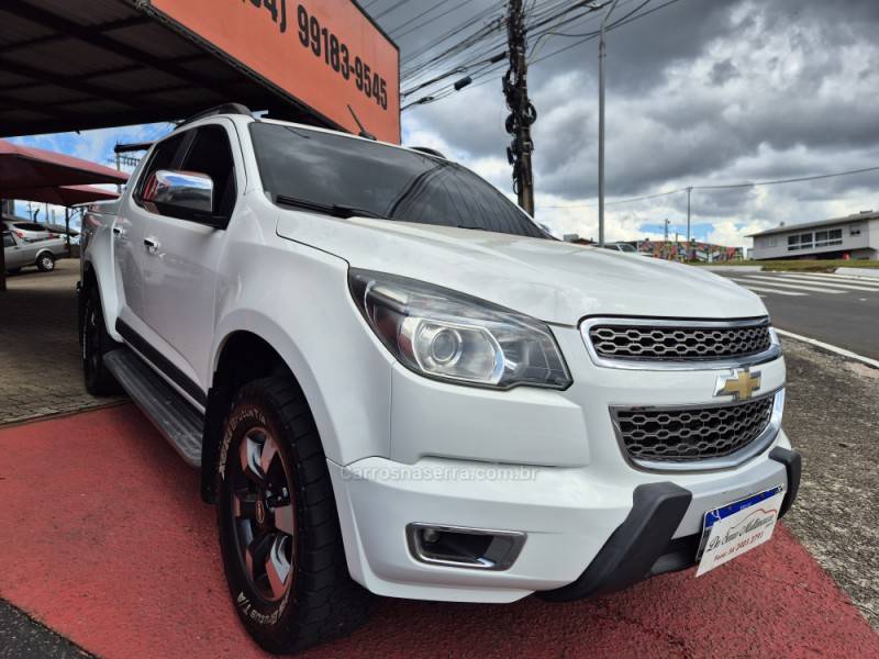 CHEVROLET - S10 - 2015/2016 - Branca - R$ 142.000,00