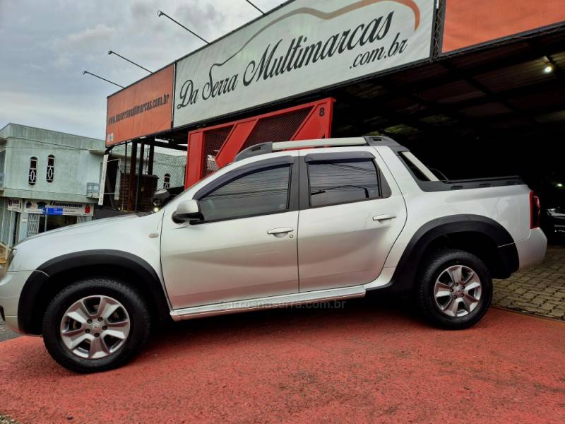 RENAULT - DUSTER OROCH - 2015/2016 - Prata - R$ 74.000,00