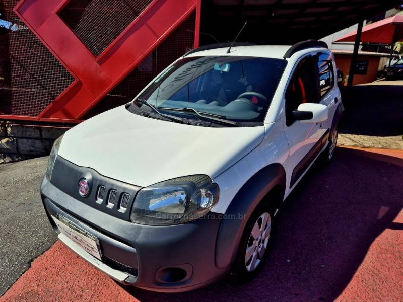 FIAT - UNO - 2013/2014 - Branca - R$ 37.000,00