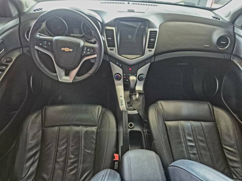 CHEVROLET - CRUZE - 2013/2014 - Prata - R$ 55.000,00