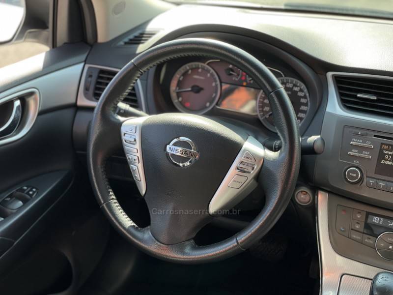 NISSAN - SENTRA - 2014/2015 - Branca - R$ 53.900,00