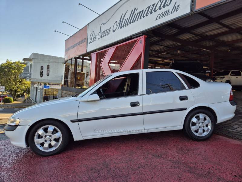 CHEVROLET - VECTRA - 1999/1999 - Branca - R$ 23.000,00
