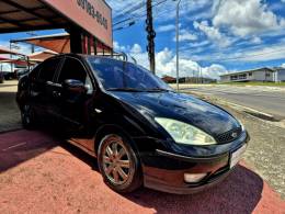FORD - FOCUS - 2004/2004 - Preta - R$ 22.000,00