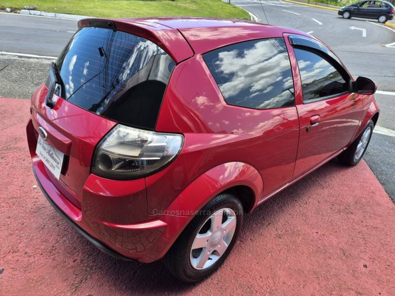 FORD - KA - 2012/2013 - Vermelha - R$ 26.900,00