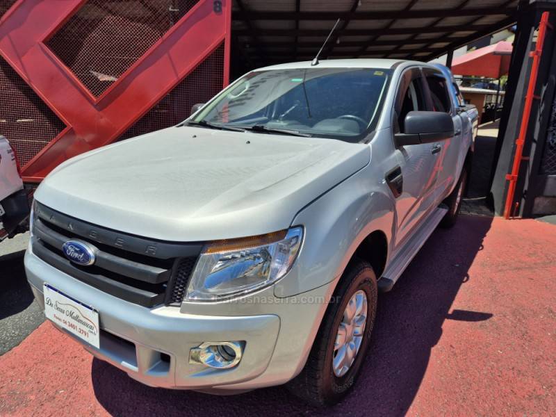 FORD - RANGER - 2014/2014 - Prata - R$ 89.900,00