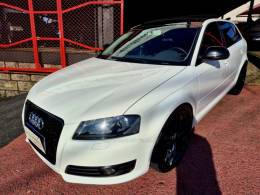 AUDI - A3 - 2010/2010 - Branca - R$ 77.000,00