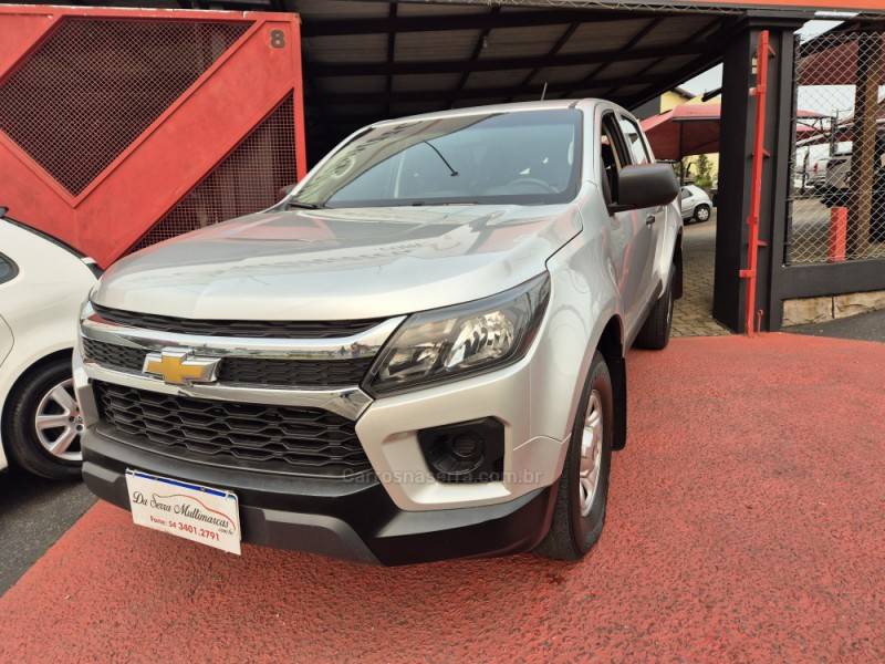 CHEVROLET - S10 - 2021/2022 - Prata - R$ 139.900,00