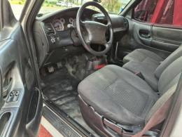 FORD - RANGER - 2011/2012 - Branca - R$ 72.000,00