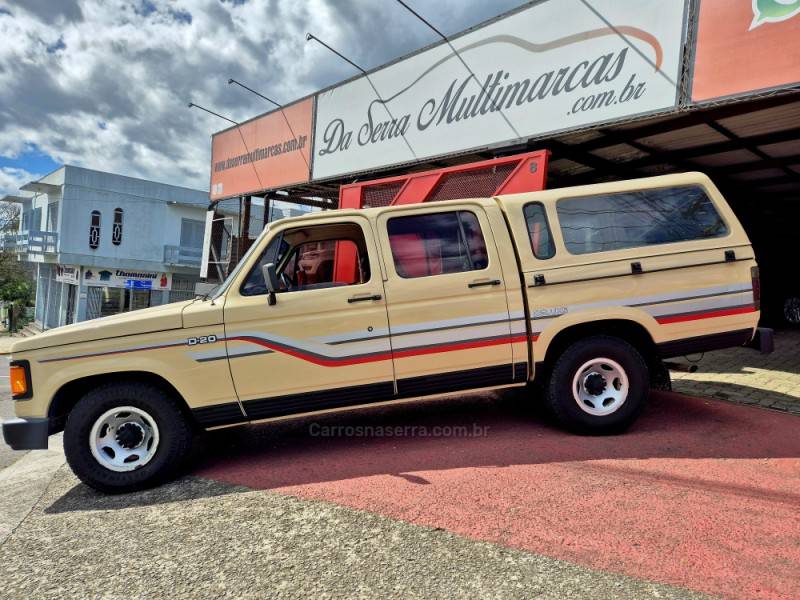 CHEVROLET - D20 - 1988/1989 - Bege - R$ 89.000,00