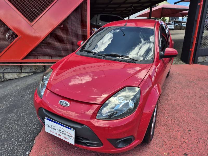 FORD - KA - 2012/2013 - Vermelha - R$ 26.900,00