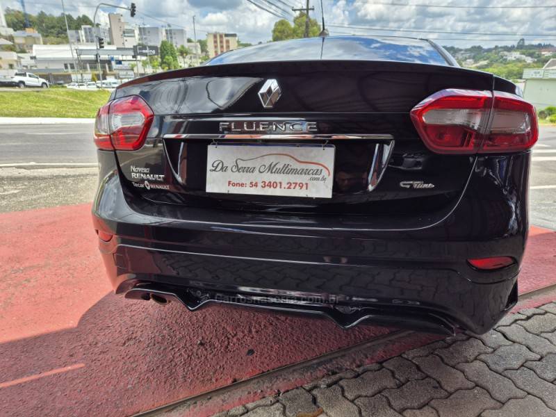 RENAULT - FLUENCE - 2015/2016 - Preta - R$ 66.900,00