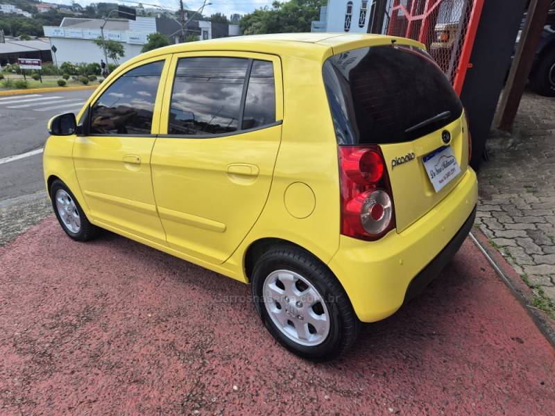 KIA MOTORS - PICANTO - 2010/2011 - Amarela - R$ 31.500,00
