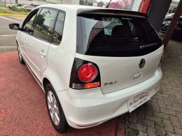 VOLKSWAGEN - POLO - 2011/2012 - Branca - R$ 43.900,00