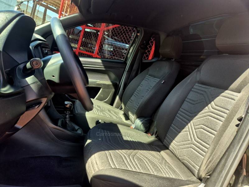 FIAT - STRADA - 2022/2023 - Preta - R$ 84.900,00