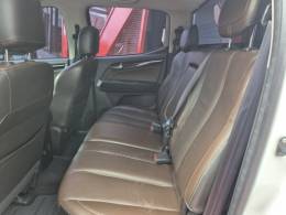 CHEVROLET - S10 - 2015/2016 - Branca - R$ 142.000,00