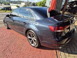 AUDI - A4 - 2017/2018 - Azul - R$ 114.900,00