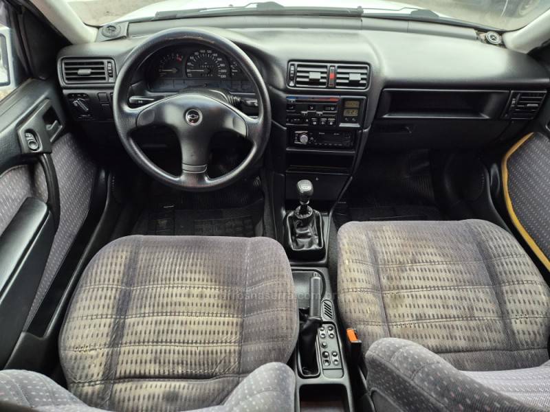 CHEVROLET - VECTRA - 1994/1995 - Branca - R$ 24.000,00