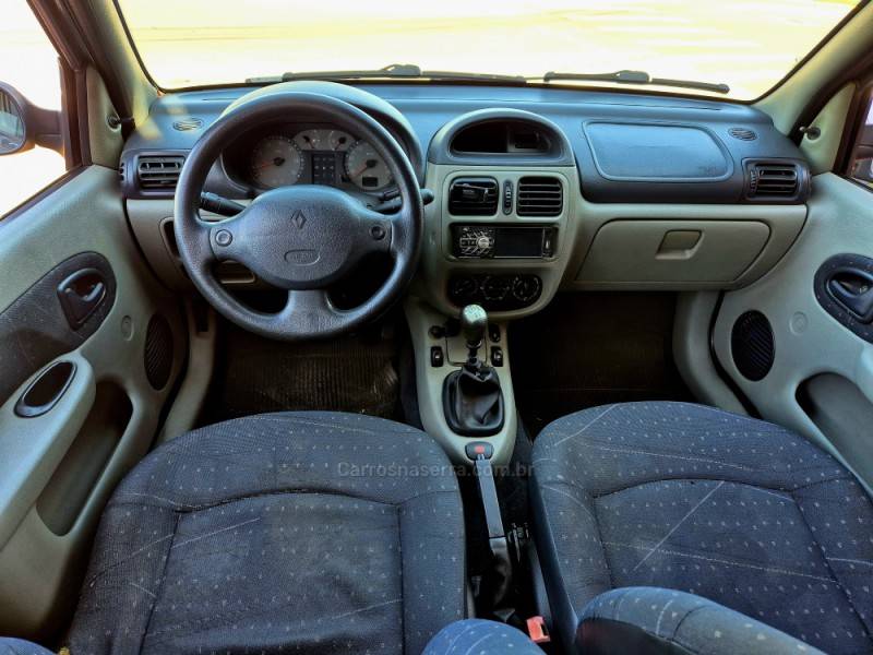 RENAULT - CLIO - 2004/2005 - Cinza - R$ 19.500,00
