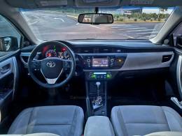 TOYOTA - COROLLA - 2014/2015 - Branca - R$ 85.000,00