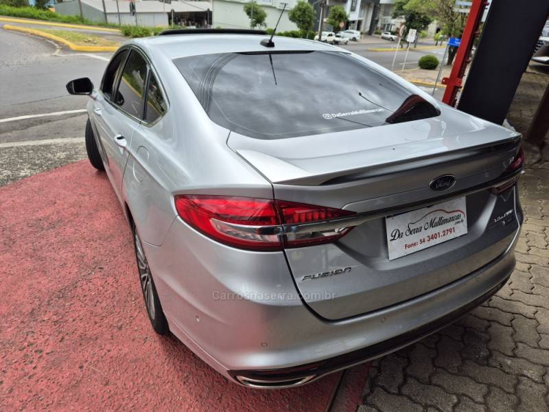 FORD - FUSION - 2016/2017 - Prata - R$ 111.900,00