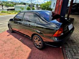 FORD - FOCUS - 2004/2004 - Preta - R$ 23.000,00