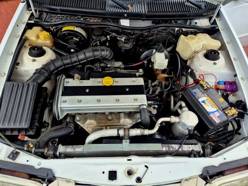 CHEVROLET - KADETT - 1997/1998 - Branca - R$ 29.900,00