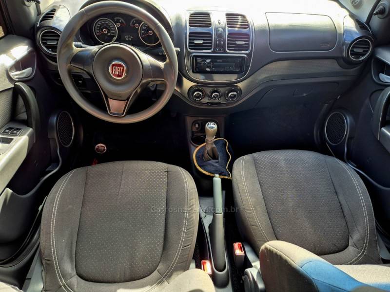 FIAT - GRAND SIENA - 2015/2016 - Branca - R$ 41.000,00