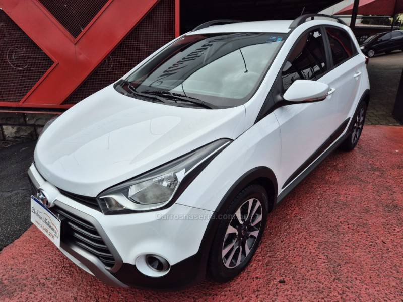 HYUNDAI - HB20X - 2018/2019 - Branca - R$ 74.900,00