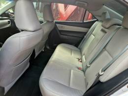 TOYOTA - COROLLA - 2015/2015 - Prata - R$ 86.000,00