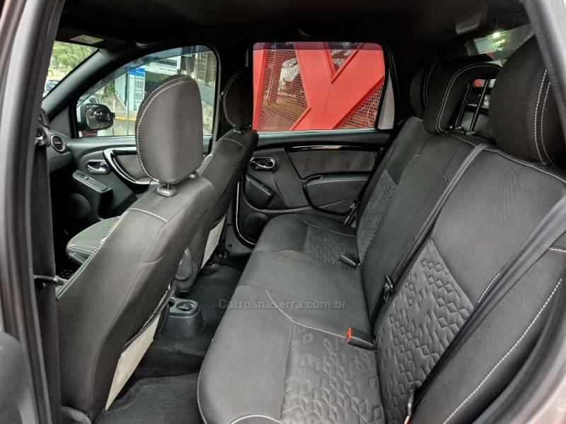 RENAULT - DUSTER OROCH - 2015/2016 - Prata - R$ 74.000,00