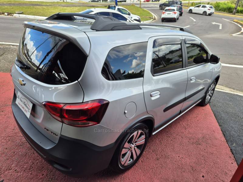 CHEVROLET - SPIN - 2019/2020 - Prata - R$ 79.900,00