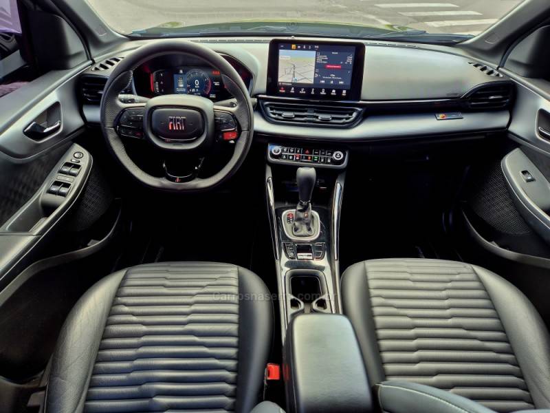FIAT - FASTBACK - 2022/2023 - Preta - R$ 122.000,00