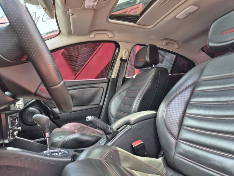 RENAULT - FLUENCE - 2015/2016 - Preta - R$ 66.900,00