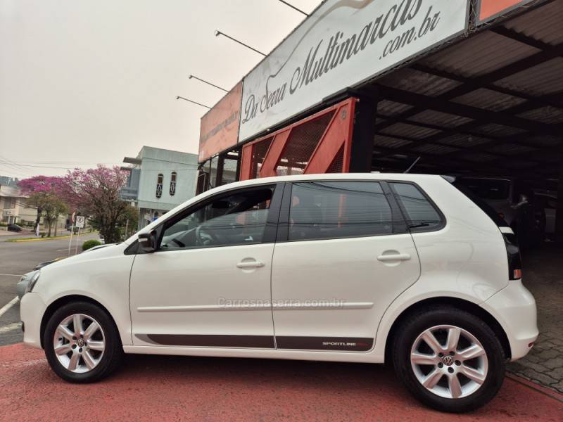 VOLKSWAGEN - POLO - 2011/2012 - Branca - R$ 43.900,00