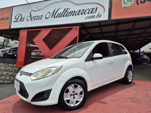 FORD - FIESTA - 2010/2011 - Branca - R$ 31.900,00