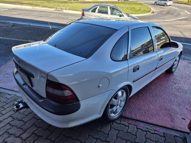 CHEVROLET - VECTRA - 1999/1999 - Branca - R$ 23.000,00