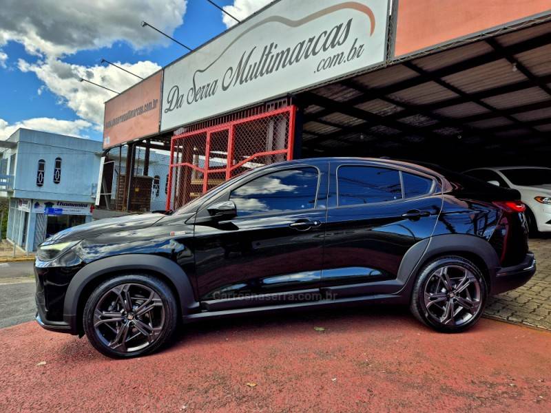 FIAT - FASTBACK - 2022/2023 - Preta - R$ 122.000,00