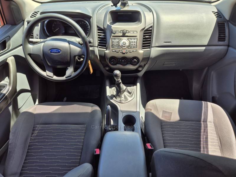 FORD - RANGER - 2014/2014 - Prata - R$ 89.900,00