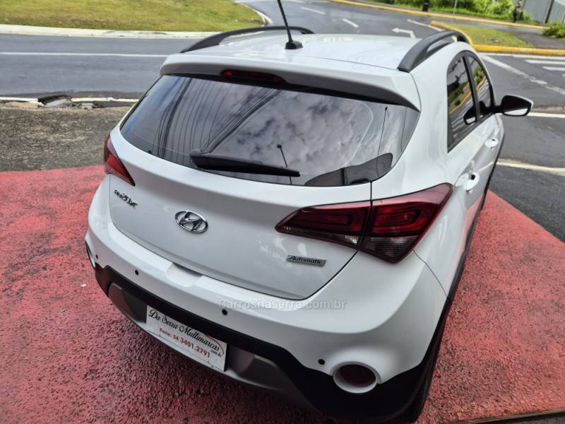 HYUNDAI - HB20X - 2018/2019 - Branca - R$ 74.900,00