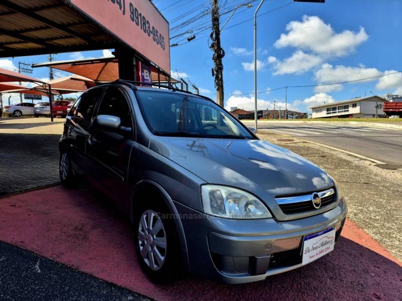 CHEVROLET - CORSA - 2008/2009 - Cinza - R$ 32.000,00