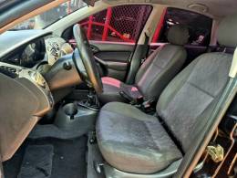 FORD - FOCUS - 2004/2004 - Preta - R$ 23.000,00