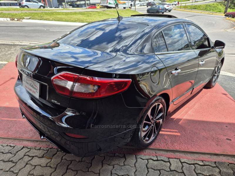 RENAULT - FLUENCE - 2016/2016 - Preta - R$ 69.900,00