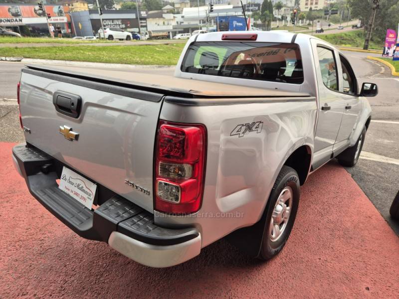 CHEVROLET - S10 - 2021/2022 - Prata - R$ 139.900,00